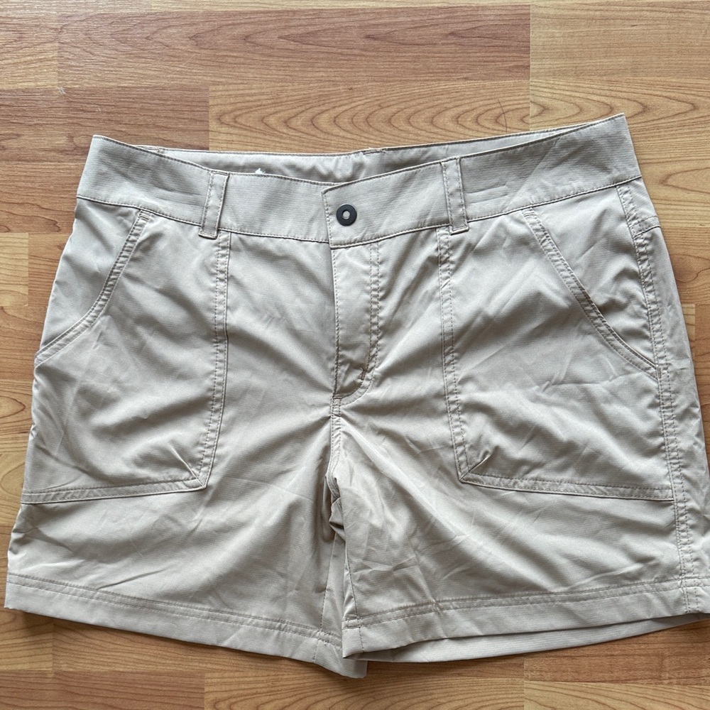Beige Women’s Casual Utility Shorts